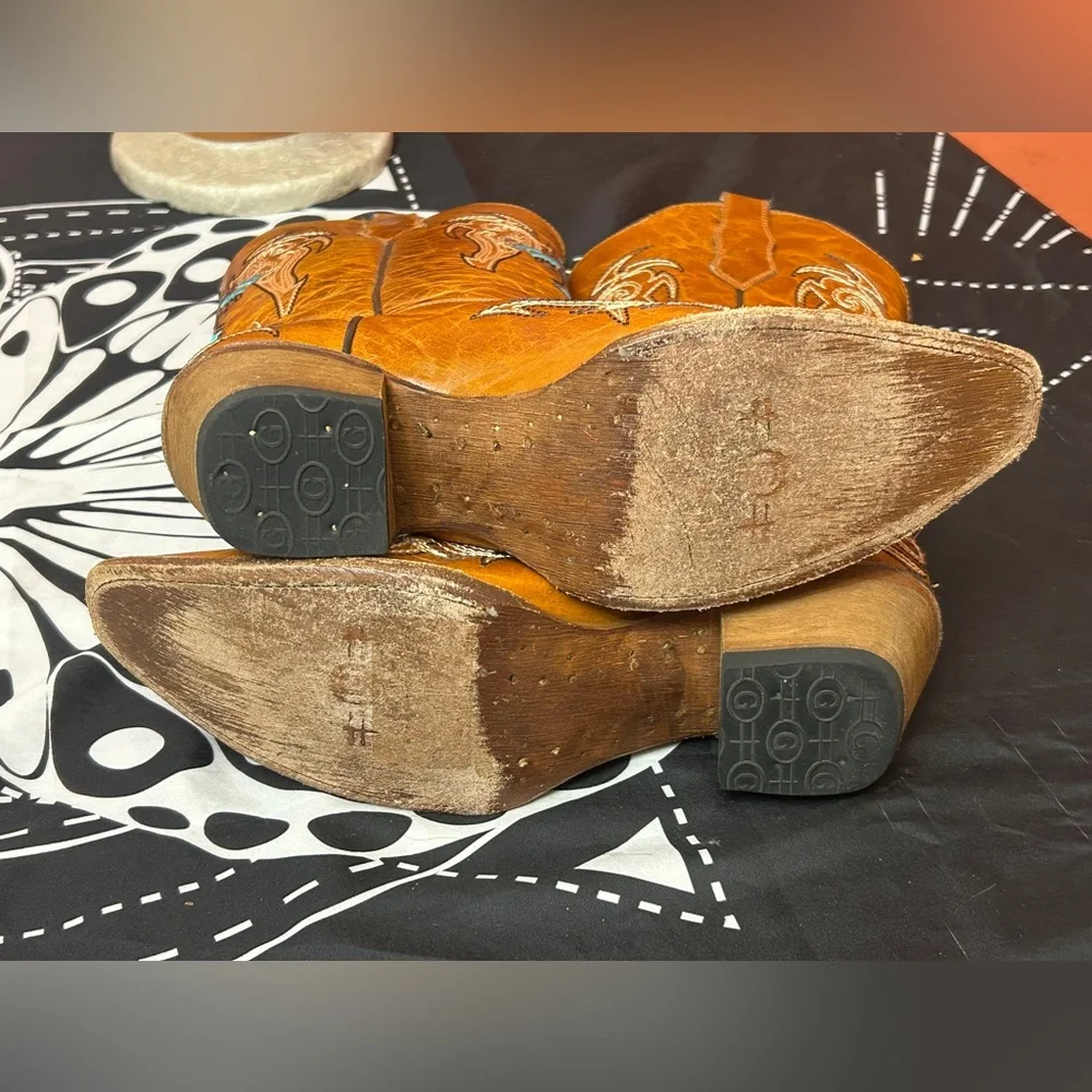 Circle G by Corral Cognac & Turquoise-Beige Wing & Cross Boots Size 10 - Picture 9 of 11